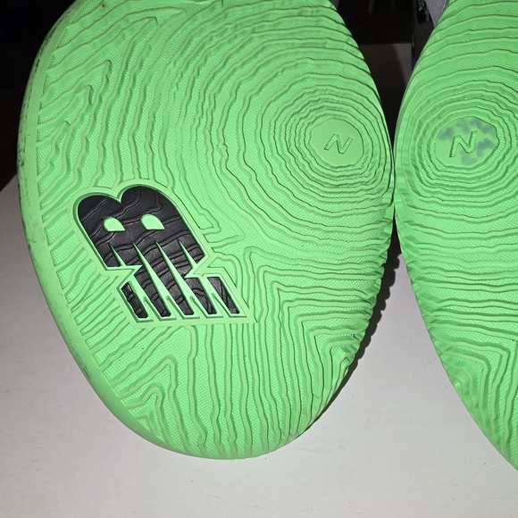 NEW Balance TWO WXY v2 basketball sneakers in the "Black Green Blue" 10.5 Mens - Picture 11 of 12